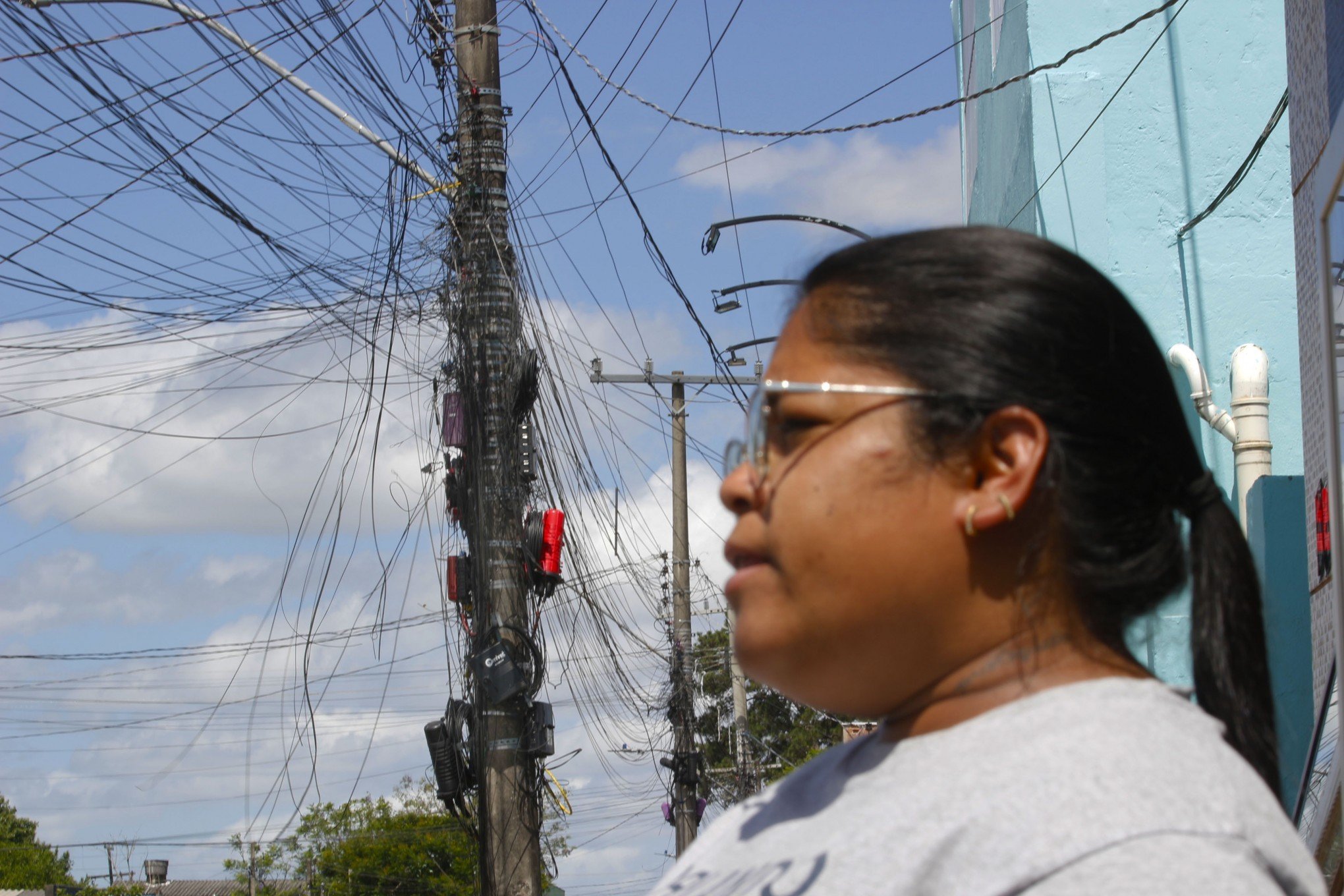 Canoas busca em Gravataí modelo para a remoção de fios em desuso nos postes