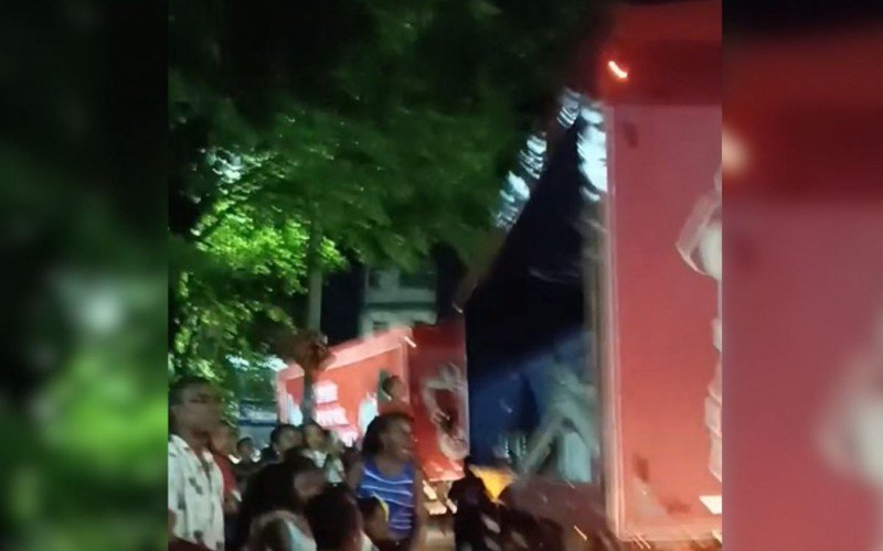 Caravana do Papai Noel da Coca-Cola foi apedrejada na Bahia | abc+