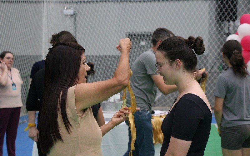 Alunos receberam medalhas ao final do Festival