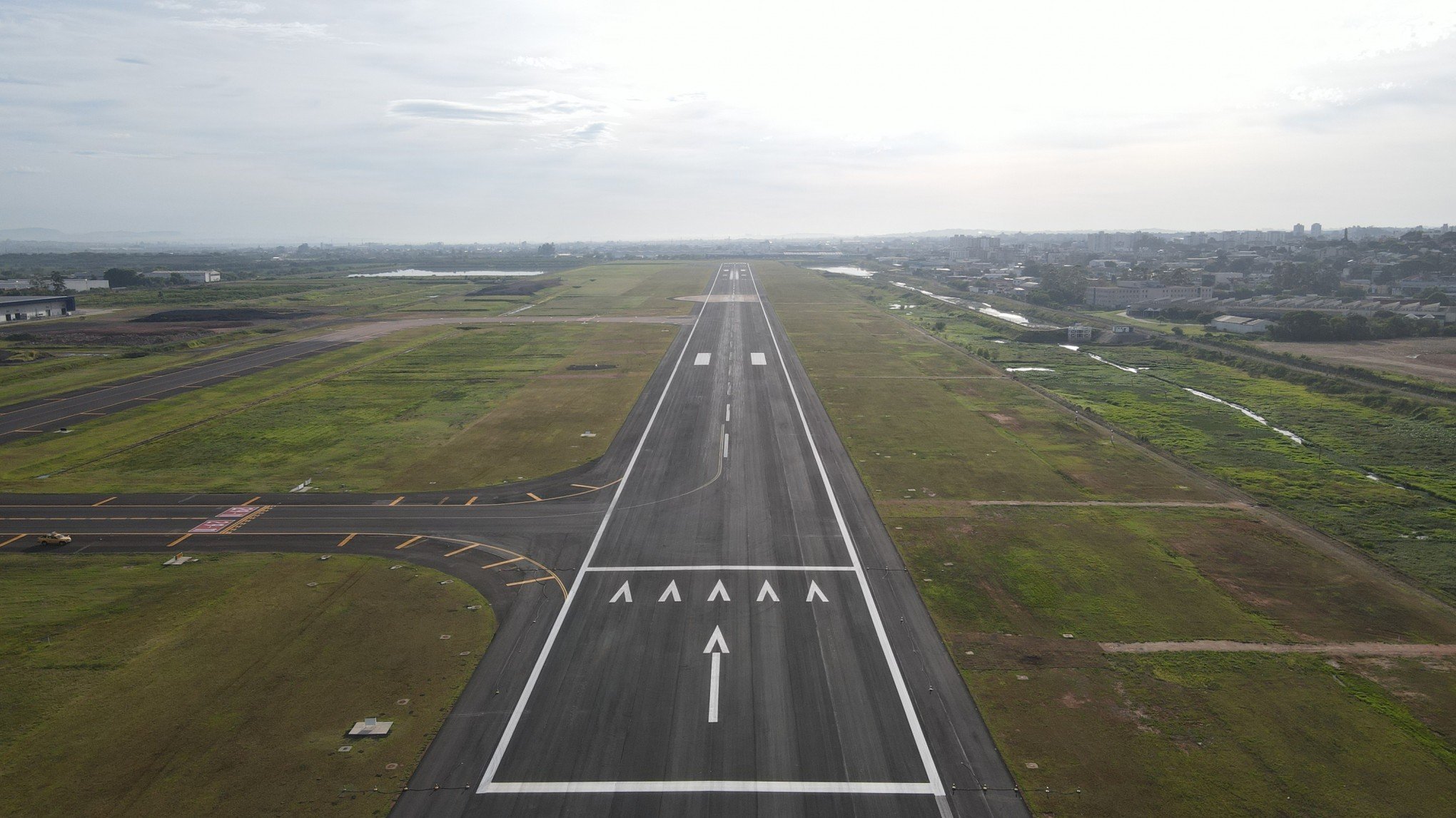 AEROPORTO: Salgado Filho anuncia conclusão de obra na pista e retomada de voos internacionais