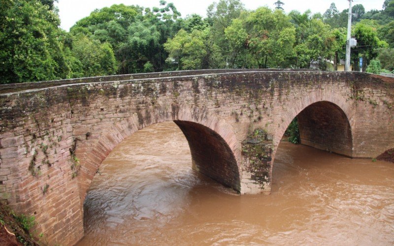 Ponte de Pedra foi construída em 1855