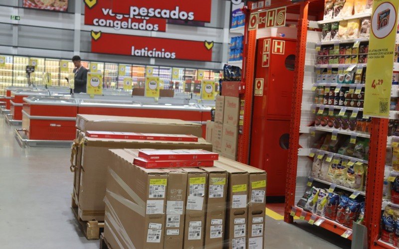 Unidade do Stok Center em São Leopoldo já recebe a clientela e conta com mais de 9 mil produtos