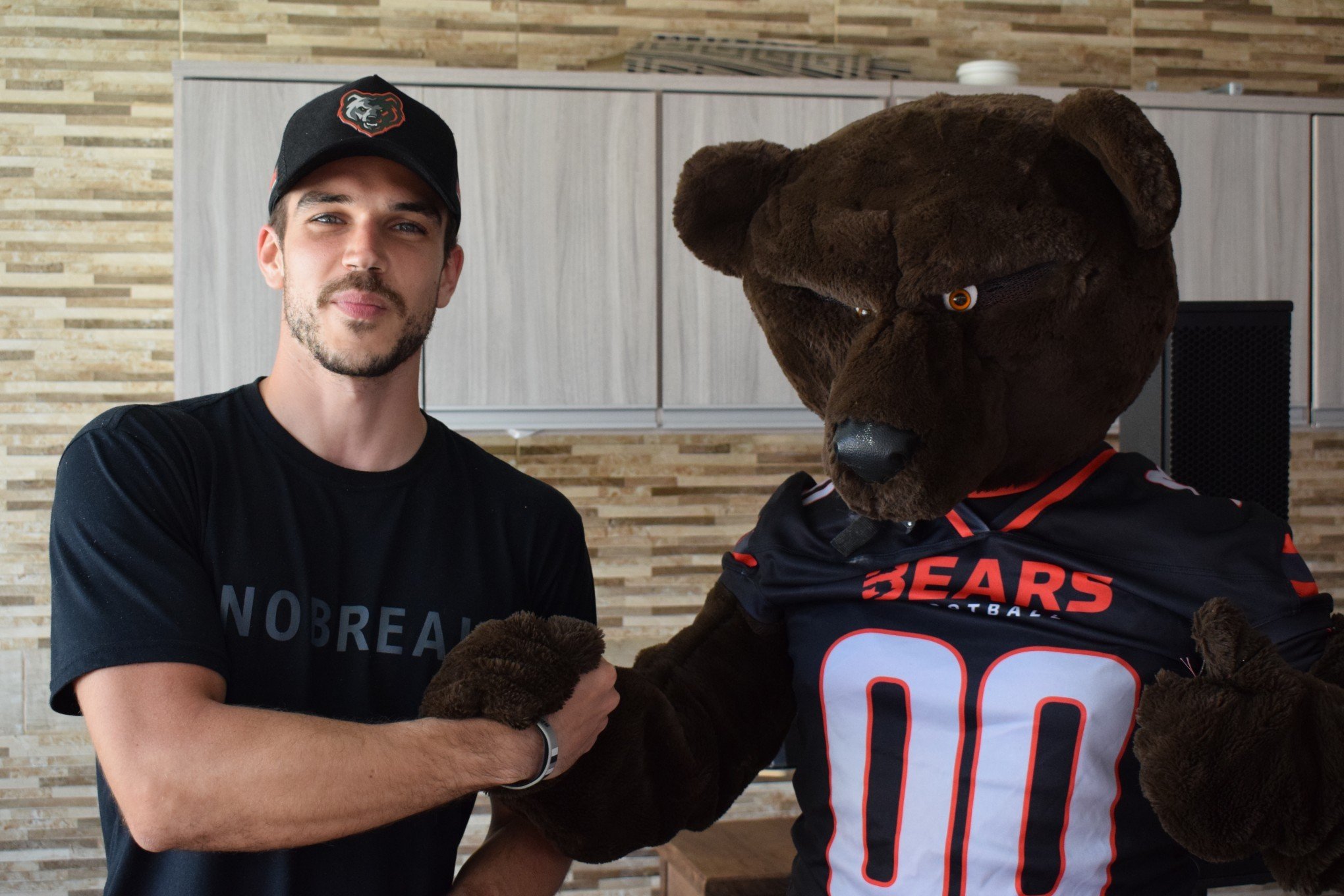 Bears Football anuncia quarterback e venda de camisas personalizadas