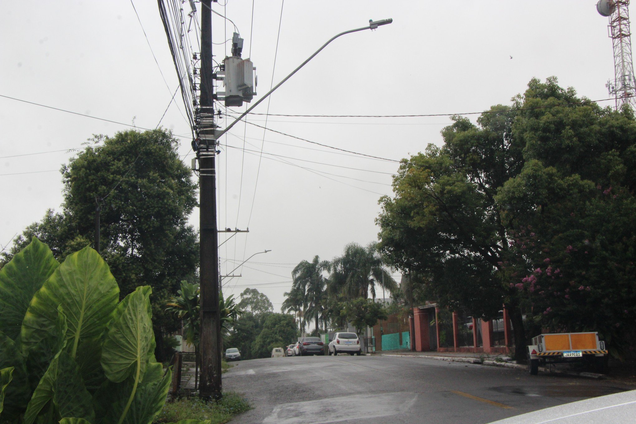 Moradores de bairro de Novo Hamburgo estão sem luz há quase 24 horas; veja o que diz RGE