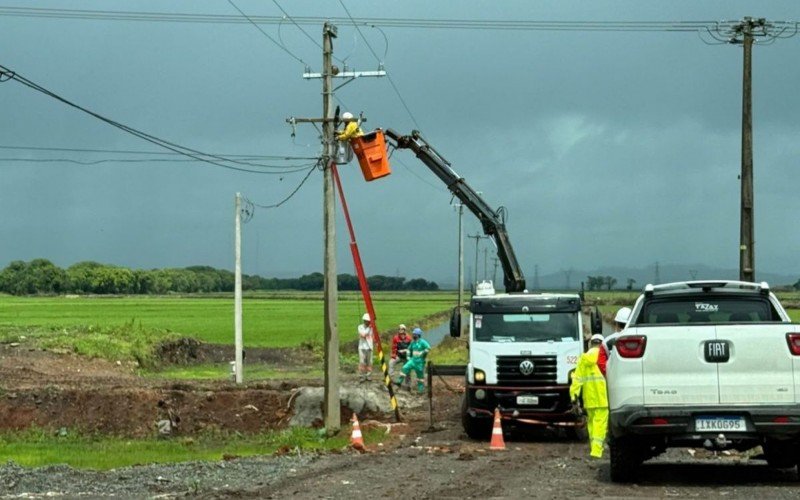 Equipes localizaram furto de energia em plantação no bairro Mato Grande