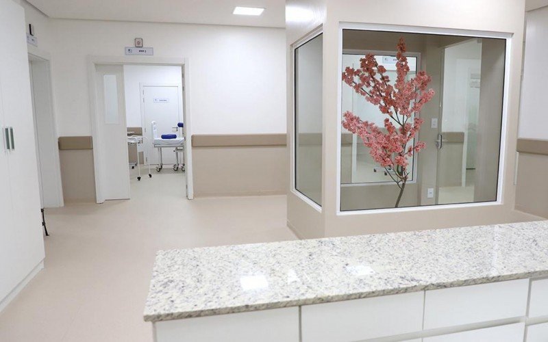 Centro Obstétrico e Maternidade do Hospital São Camilo, de Esteio, após a reforma