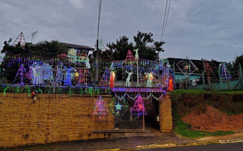 Com mais de 23 mil luzes, casa de Lomba Grande venceu na categoria Residência