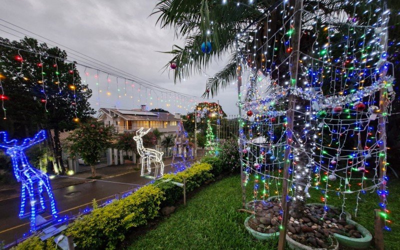 Com mais de 23 mil luzes, casa de Lomba Grande venceu na categoria Residência