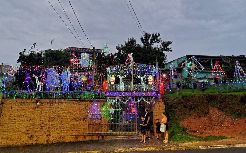 Com mais de 23 mil luzes, casa de Lomba Grande venceu na categoria Residência