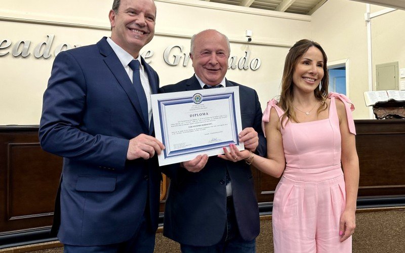 Vice-prefeito Luia Barbacovi é diplomado para seu quarto mandato 