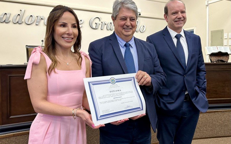 Prefeito Nestor Tissot é diplomado para seu quarto mandato 