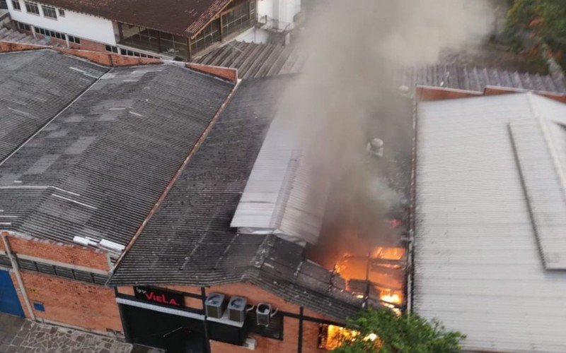 Incêndio em igreja de Novo Hamburgo  | abc+