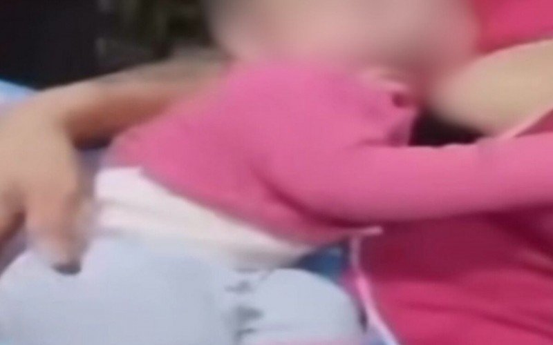 Criança era agredida pela mãe e vídeo circulou pelas redes sociais | abc+