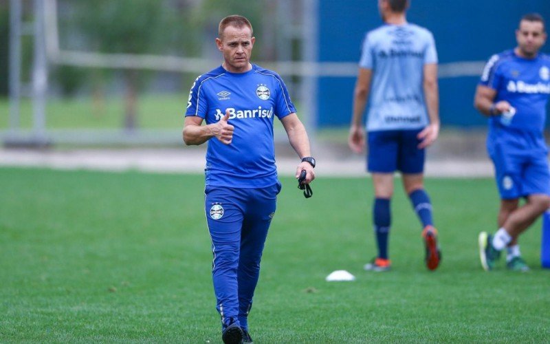 Roberto Dias assume como preparador físico do Grêmio | abc+