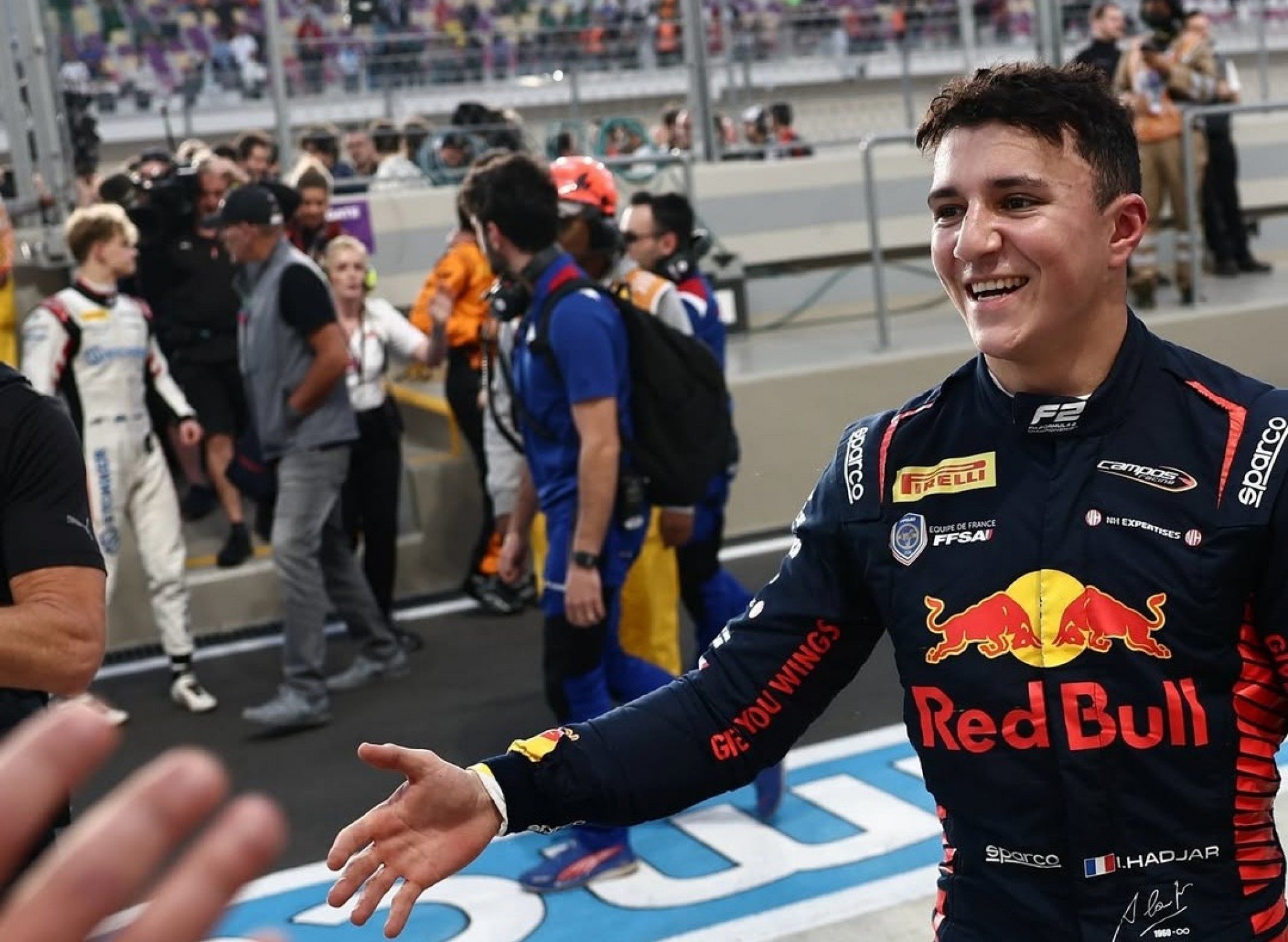 F1: Rival de Bortoleto acerta com nova equipe e completa o grid da temporada 2025; confira