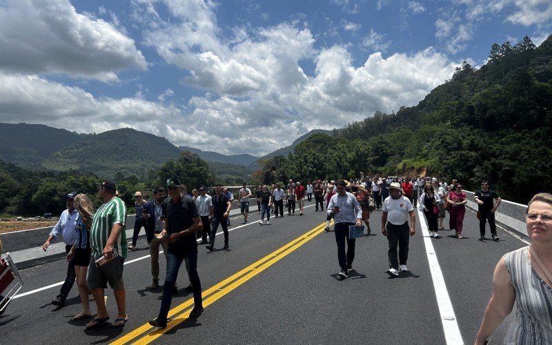 Inauguração da ponte sobre o Rio Caí entre Nova Petrópolis e Caxias do Sul  | abc+