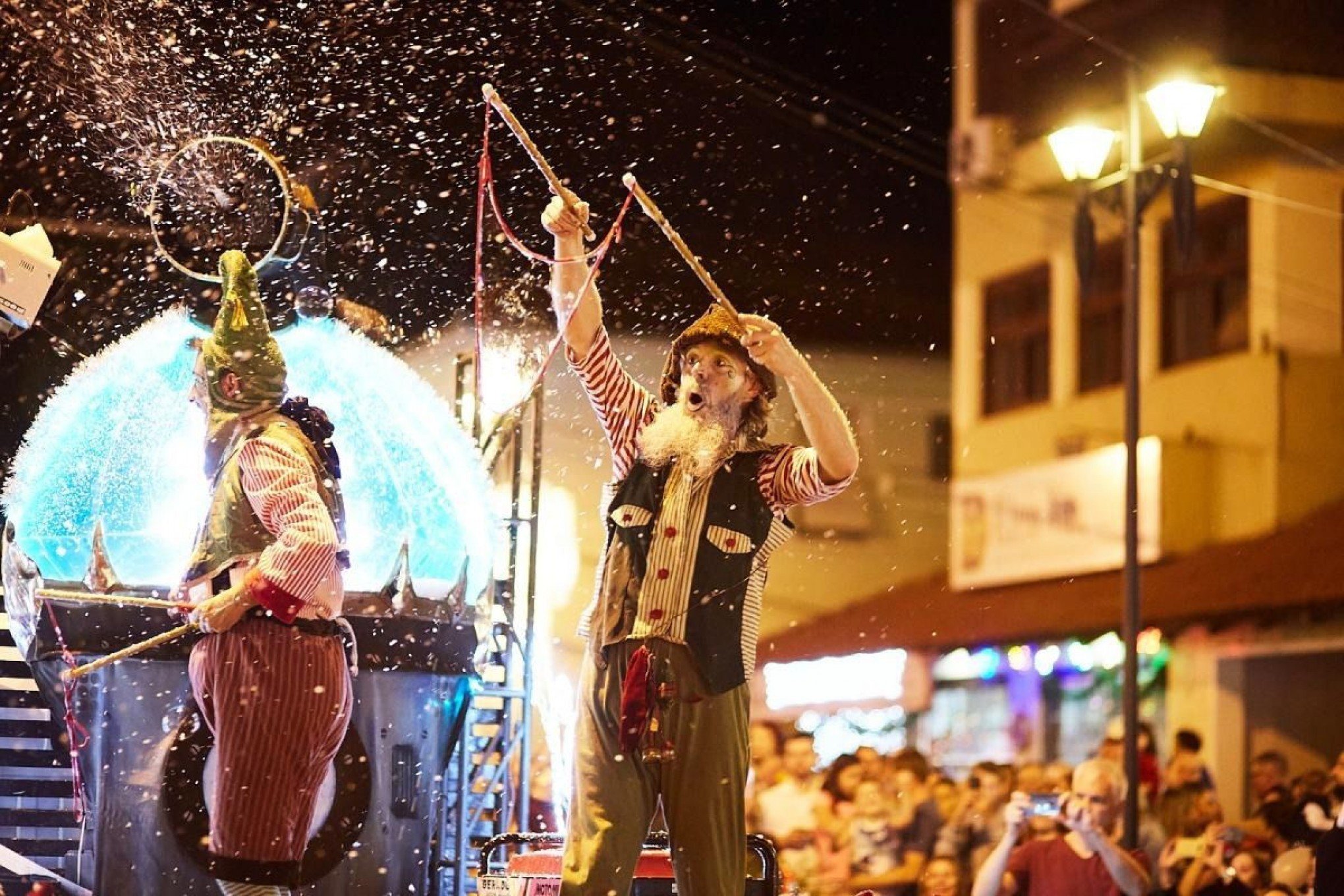 Natal dos Anjos tem mudança na data do Desfile Temático de Natal; entenda