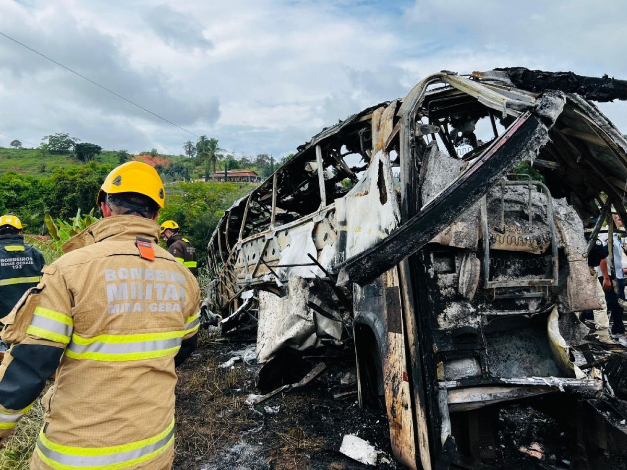 Empresa de ônibus revela detalhes sobre acidente que matou 41 pessoas em Minas Gerais