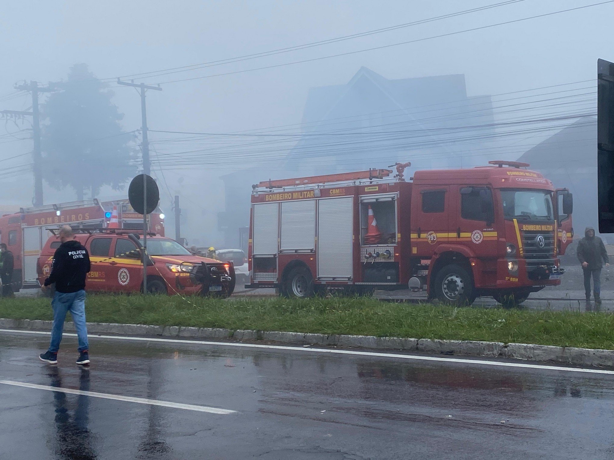 QUEDA DE AVIÃO EM GRAMADO: RS-235 tem bloqueios; veja rotas alternativas