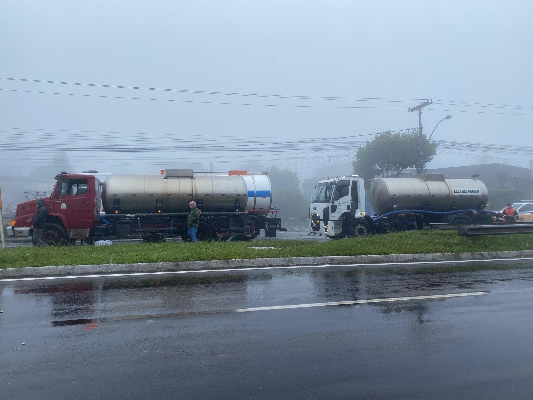 QUEDA DE AVIÃO EM GRAMADO: Bombeiros confirmam 15 pessoas socorridas no local onde aeronave caiu