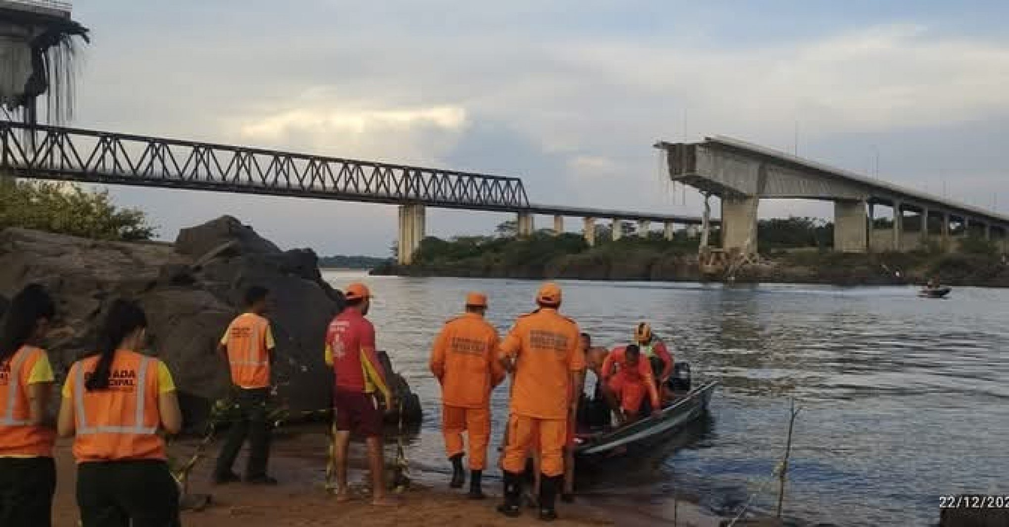 Três crianças estão entre os 16 desaparecidos após queda da ponte no Tocantins; veja lista