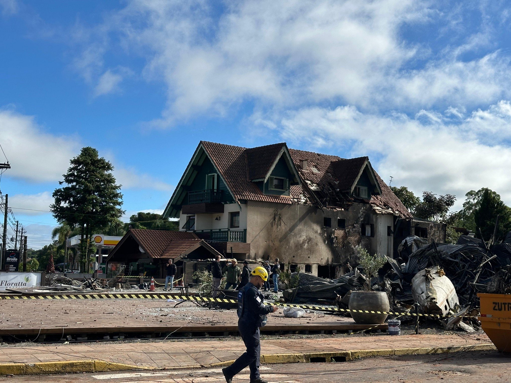 Veja imagens da fuselagem do avião que caiu e deixou 10 mortos em Gramado