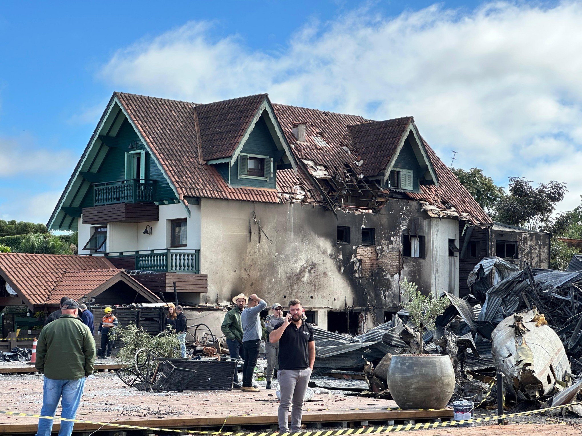 Queda de avião em Gramado completa um mês e região continua afetada; saiba o estado de saúde das feridas