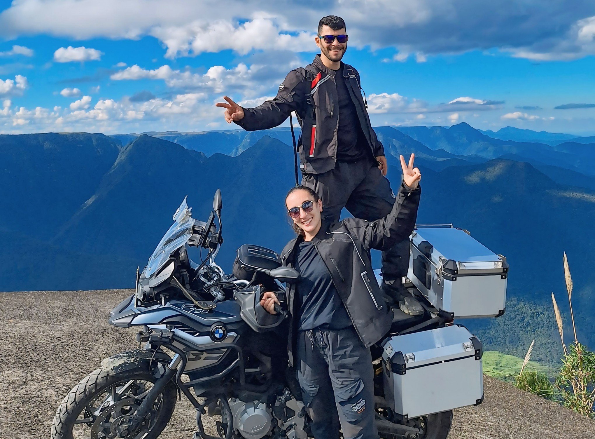 Conheça o casal da região que embarca em aventura de moto até a cidade do fim do mundo