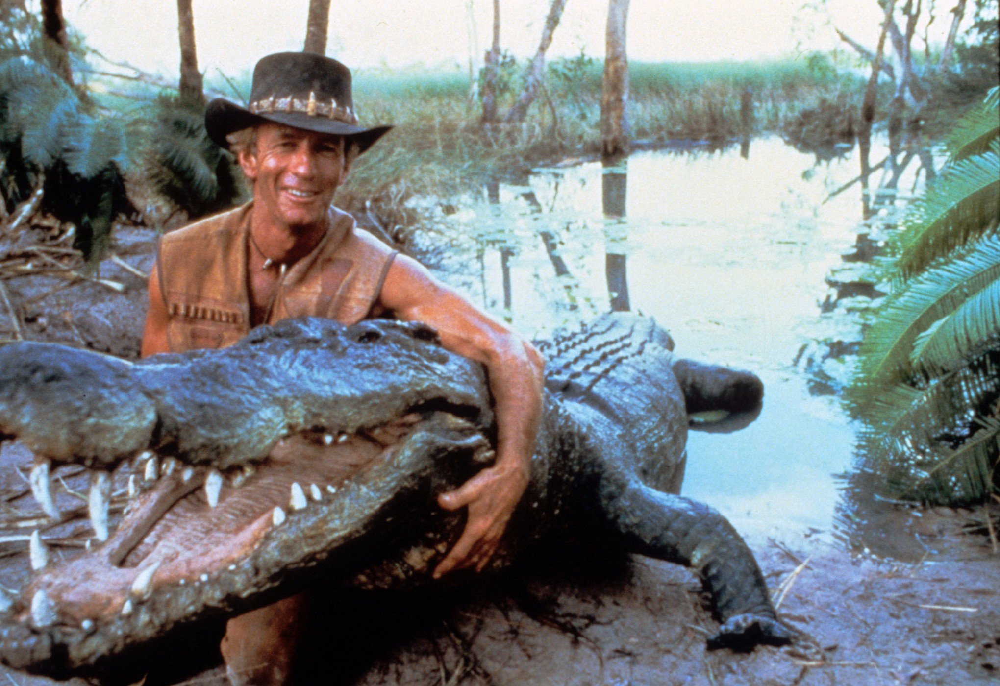 Astro de Crocodilo Dundee morre aos 90 anos: Relembre a história do animal que ficou famoso nos anos 1980