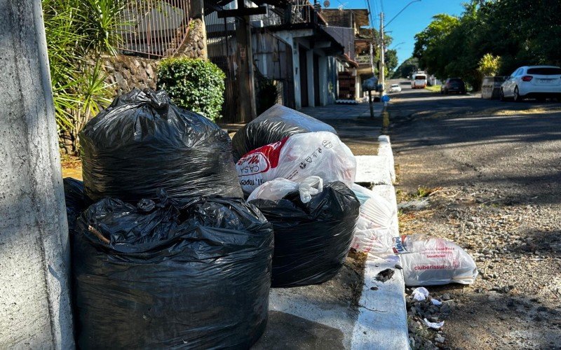 Lixo acumulado em Novo Hamburgo  | abc+