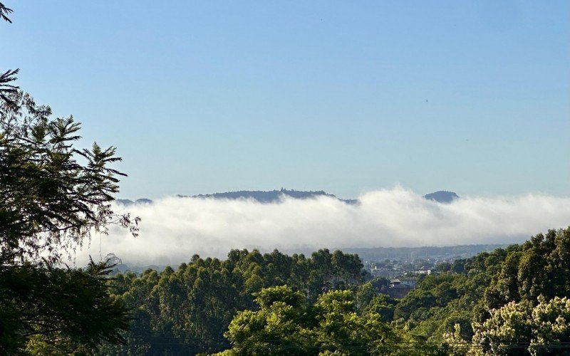 Céu azul e nuvens baixando em Novo Hamburgo  | abc+