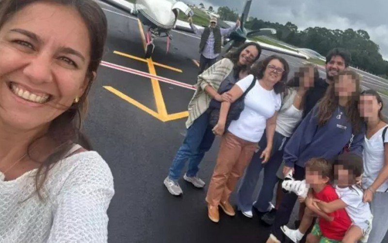 Selfie da família Galeazzi logo após o pouso em Canela, na sexta-feira (20) | abc+