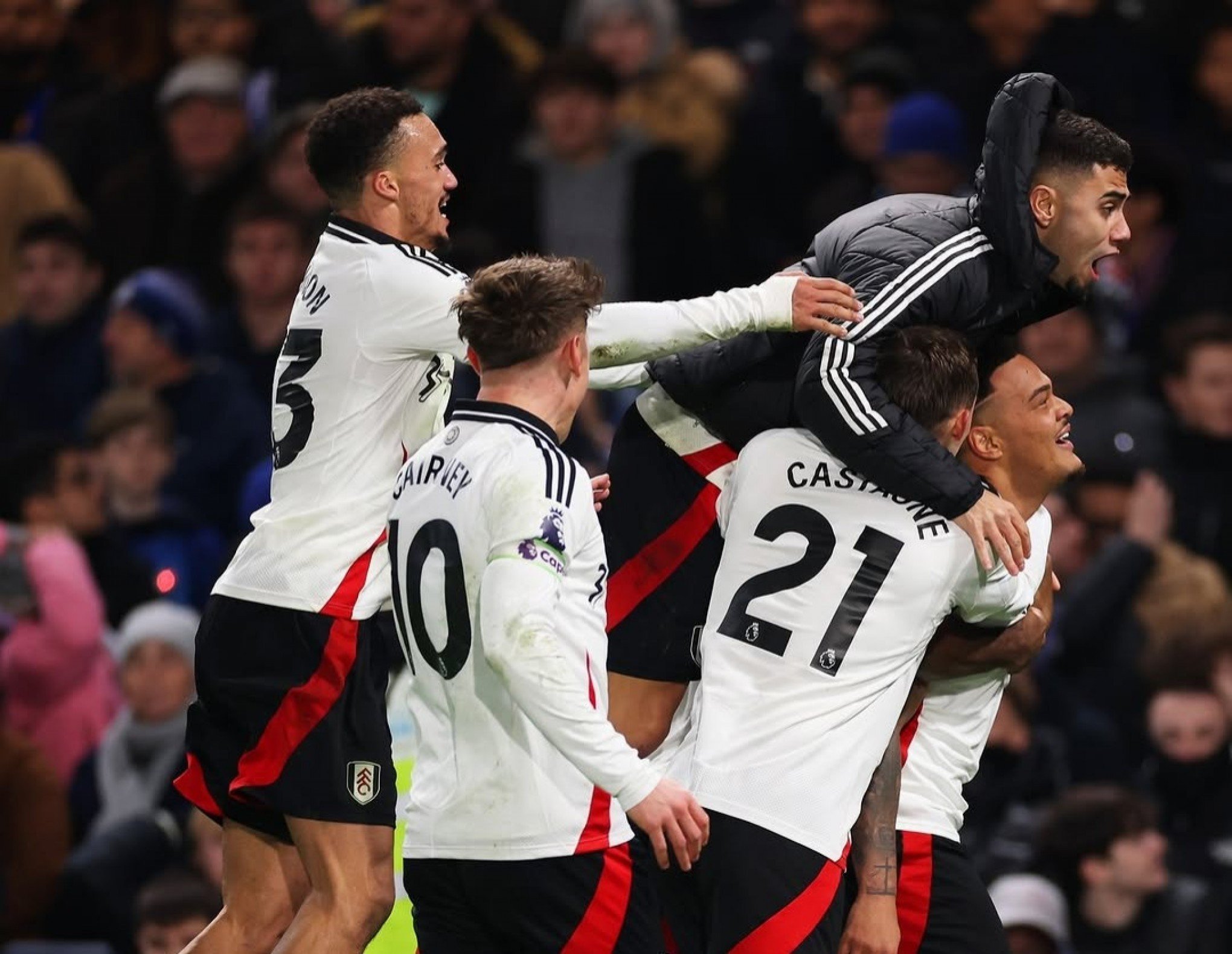 Brasileiro marca e acaba com sequência invicta do Chelsea na Premier League