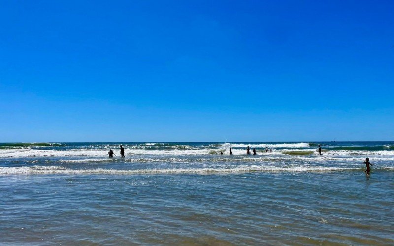 Tramandaí apresenta mar lindo nesta sexta-feira (27)