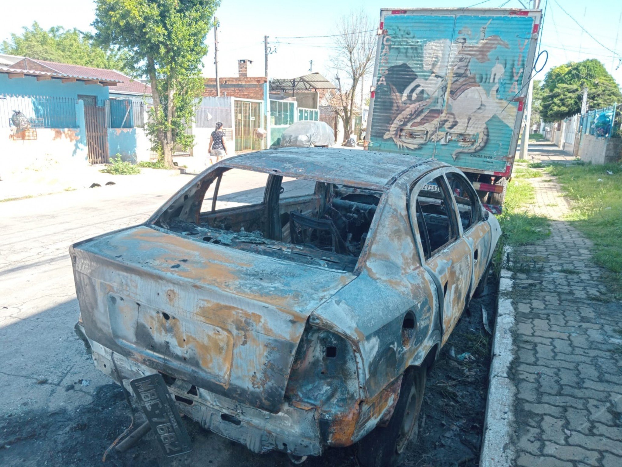 Canoas e Nova Santa Rita têm série de incêndios em veículos na madrugada; veja o que se sabe