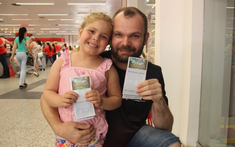 Alexander e a filha Isabel já garantiram a sua participação no sorteio deste ano | abc+