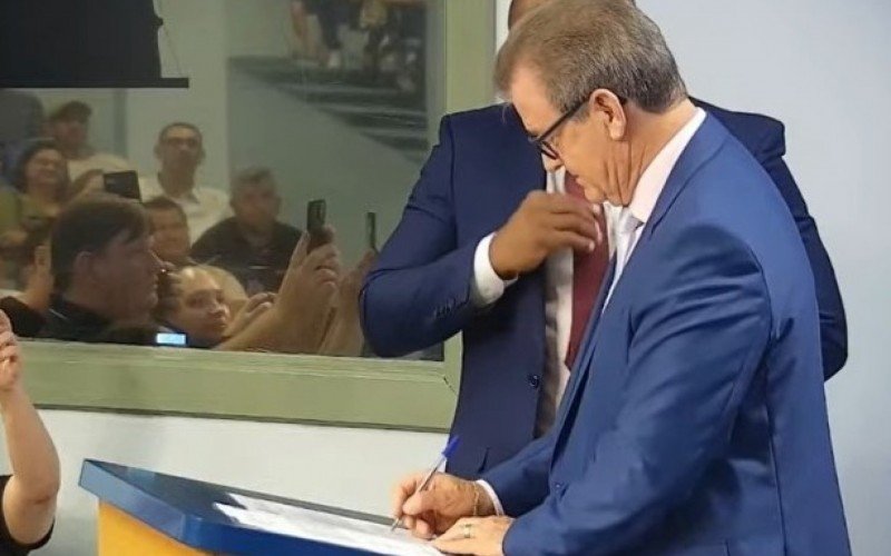 Delmar Backes assume como vice-prefeito de Taquara
