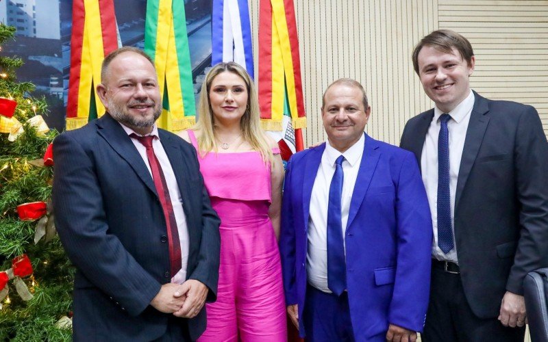 Mesa diretora 2025: Joelson de Araújo, Daia Hanich, Cristiano Coller e Felipe Kuhn Braun | abc+
