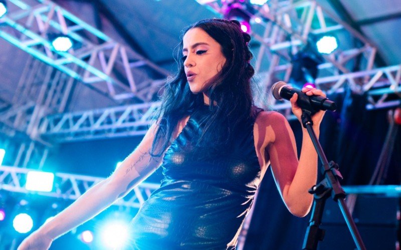 Jo Melia lança single sobre a cheia de 2024 nesta sexta-feira; confira trecho