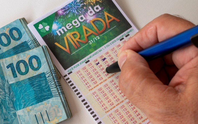 MEGA DA VIRADA 41 apostas do RS acertam cinco dezenas e garantem