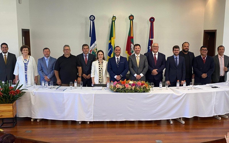 Instalação e posse da nova legislatura, prefeito e vice de Canela