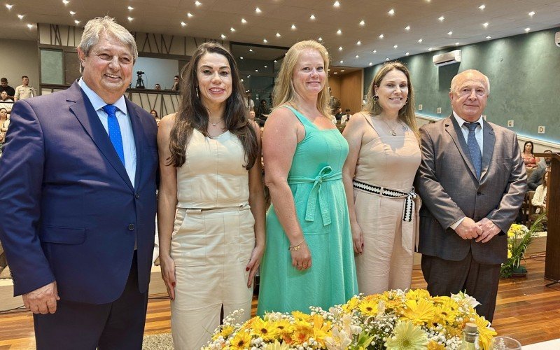 Nestor e Luia e as vereadoras suplentes do PP