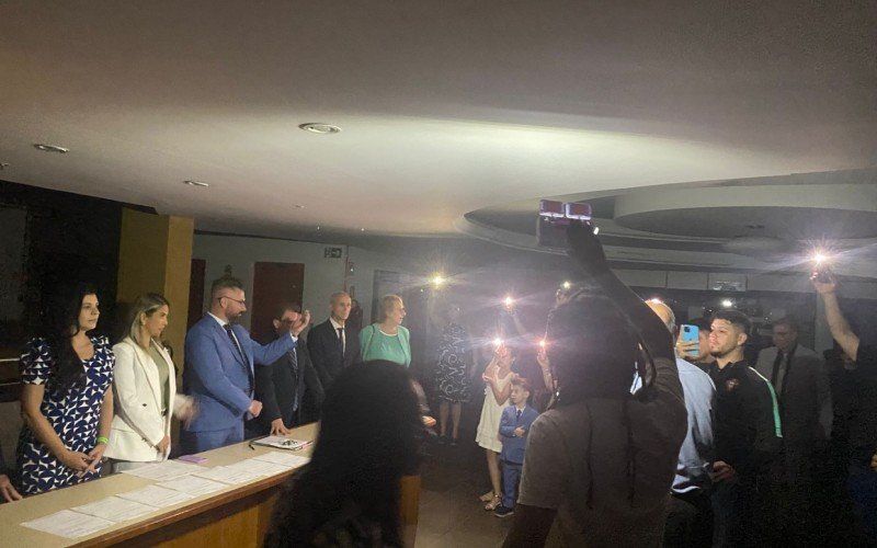 Equipe de Gustavo Finck (PP) sem luz na Prefeitura de Novo Hamburgo  | abc+