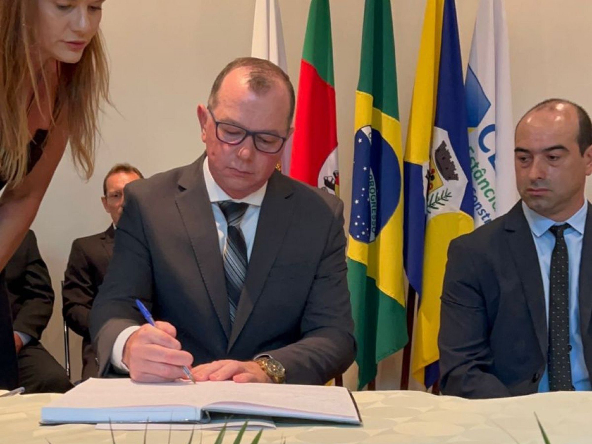 Valdir Ludwig é empossado como prefeito de Ivoti; mesa diretora da Câmara de Vereadores é definida