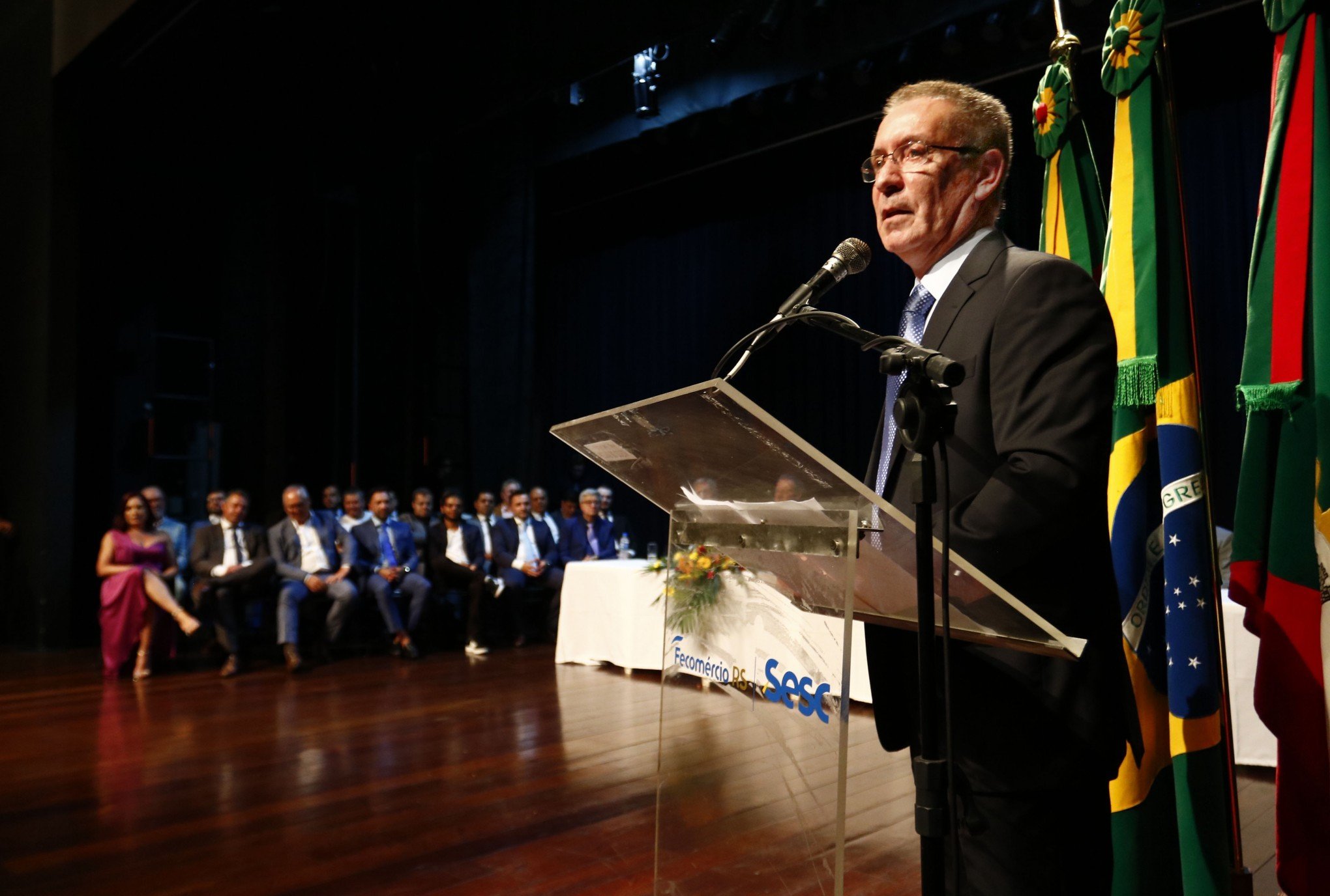 Airton Souza, Rodrigo Busato e 21 vereadores são empossados em Canoas