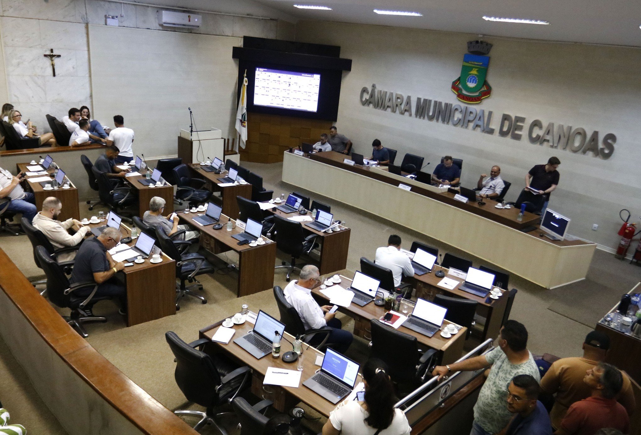 Prorrogação do passe livre nos ônibus e do prazo do IPTU são aprovados pela Câmara Municipal de Canoas
