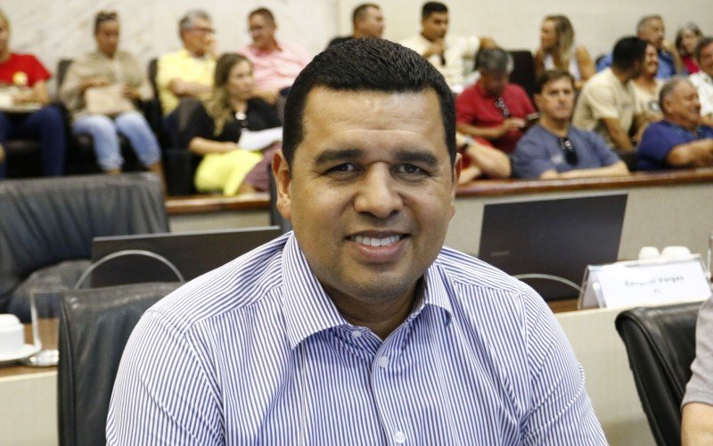 Vereador Duarte (Republicanos) volta à Câmara de Vereadores após nove dias na Secretaria de Habitação