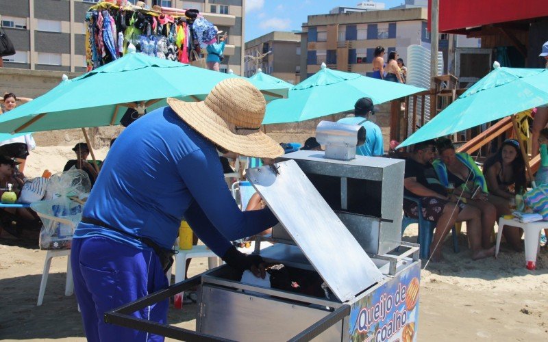 Sábado foi dia de praia lotada em Tramandaí