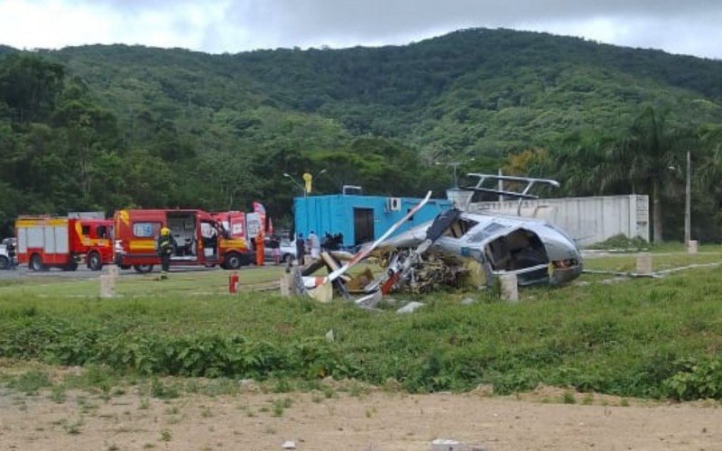 Helicóptero cai em Santa Catarina com cinco pessoas a bordo | abc+