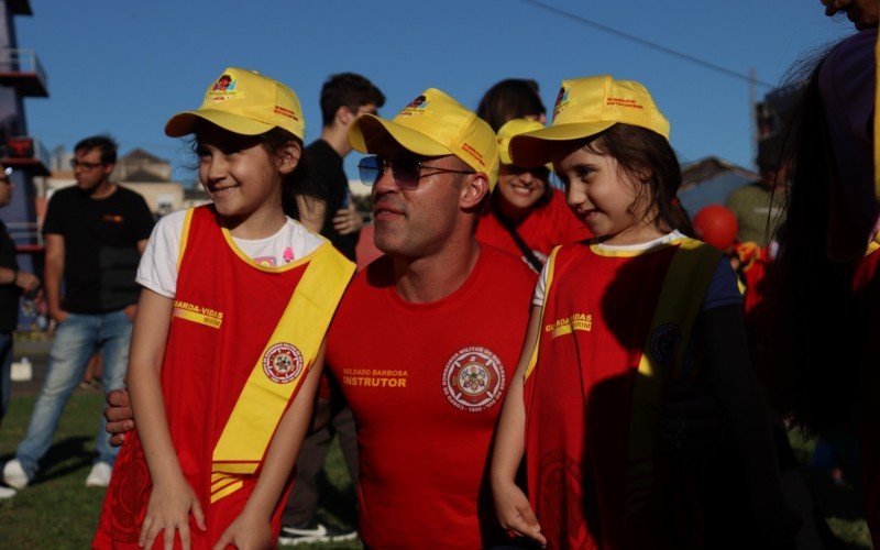 Projeto dos Bombeiros é voltado para crianças de 6 a 12 anos e ocorre em todo o litoral | abc+